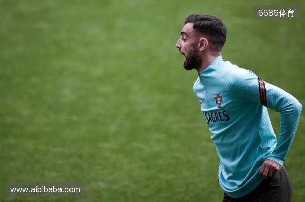 156次,安德森是本赛季英超进攻三区成功传球最多的球员 156次,安德森是本赛季英超进攻三区成功传球最多的球员